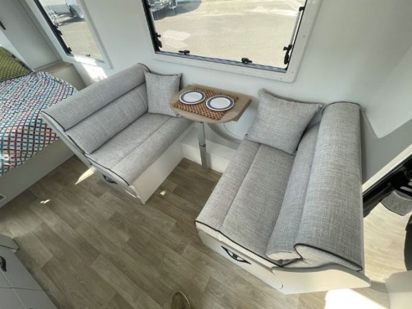 2025 Avan Aspire Caravan 587-1 image