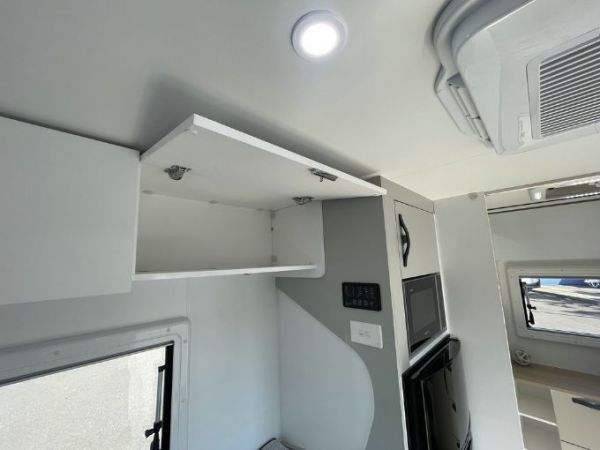 2025 Avan Aspire Caravan 587-1 image