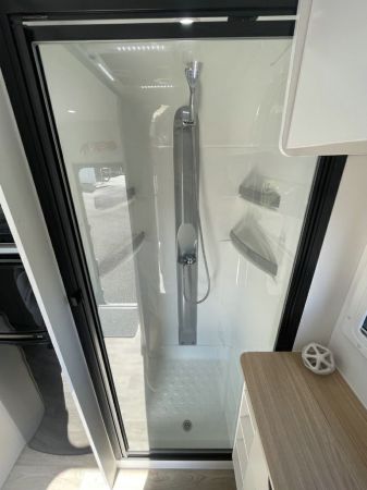 2025 Avan Aspire Caravan 587-1 image