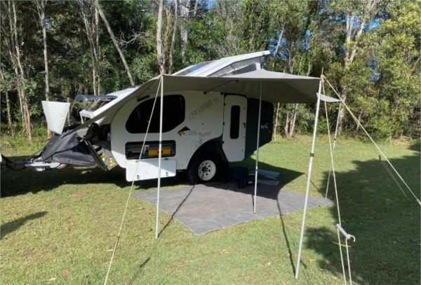 2012 Vista Crossover XL Camper Trailer image
