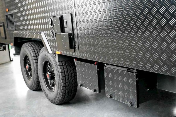 2025 Design RV Crx V7.7 Caravan image