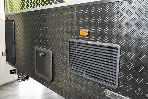 2025 Design RV Crx V7.7 Caravan image