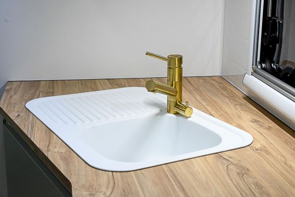 2025 Design RV Crx V7.7 Caravan image