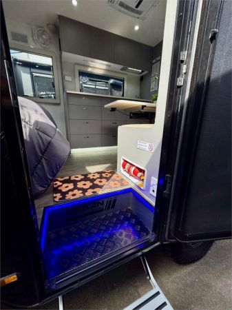 2025 URBAN Tungsten Tuff 17.10 Tuff X Front Door Version Other image