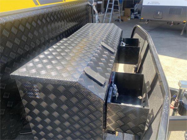 2025 URBAN Tungsten Tuff 17.10 Tuff X Front Door Version Other image