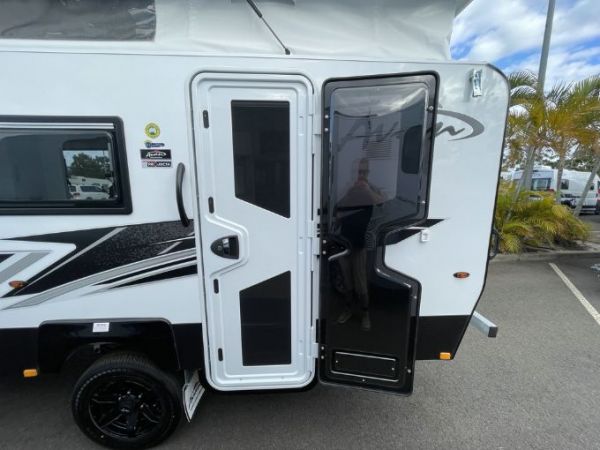 2025 A'Van Aspire Pop Top 555-3 image