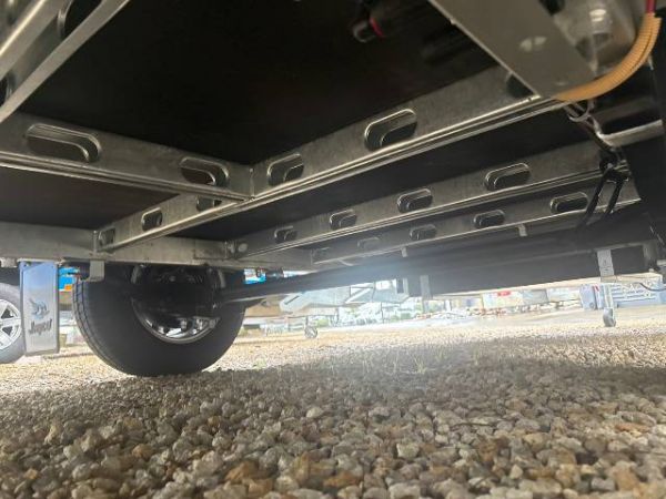 2025 Jayco Penguin Camper Trailer CP-MY25 image