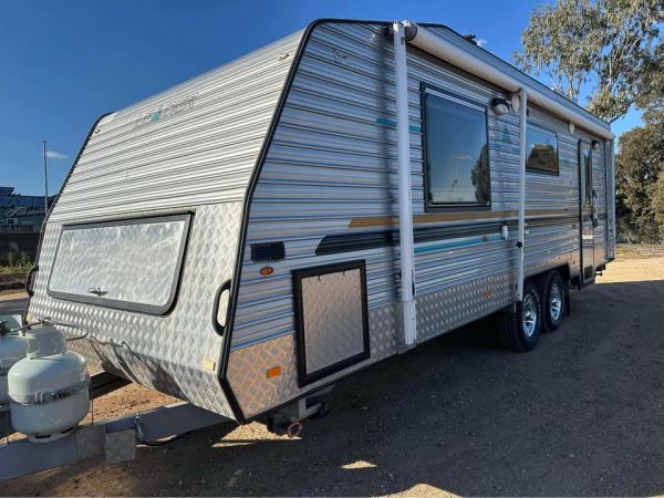 2014 LEADER GOLD Semi Off Road Caravan image