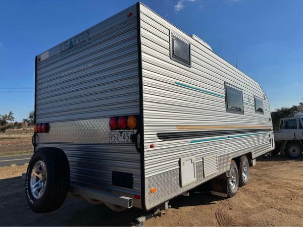 2014 LEADER GOLD Semi Off Road Caravan image