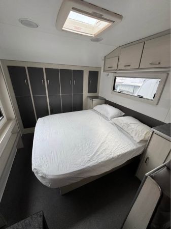 2014 LEADER GOLD Semi Off Road Caravan image