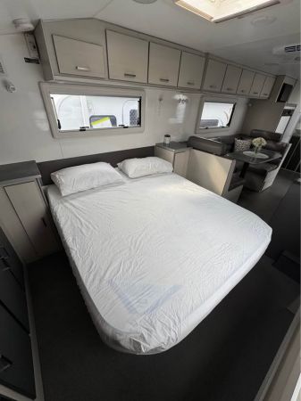 2014 LEADER GOLD Semi Off Road Caravan image