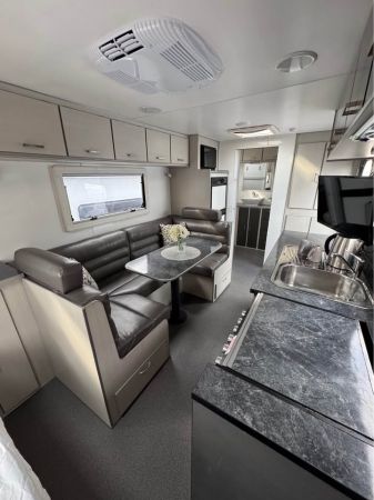 2014 LEADER GOLD Semi Off Road Caravan image