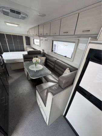2014 LEADER GOLD Semi Off Road Caravan image
