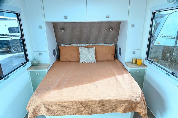 2025 Design RV Forerunner F2-7 Family Caravan image