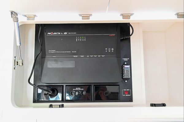 2025 Design RV Forerunner F2-7 Family Caravan image