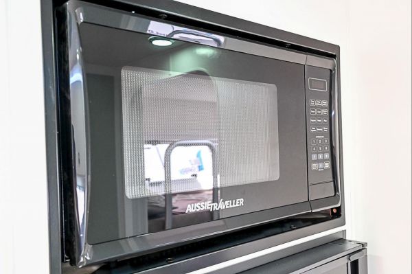 2025 Design RV Forerunner F2-7 Family Caravan image