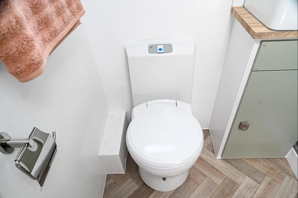 2025 Design RV Forerunner F2-7 Family Caravan image