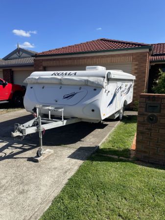2014 Roma Cruza Camper Trailer image