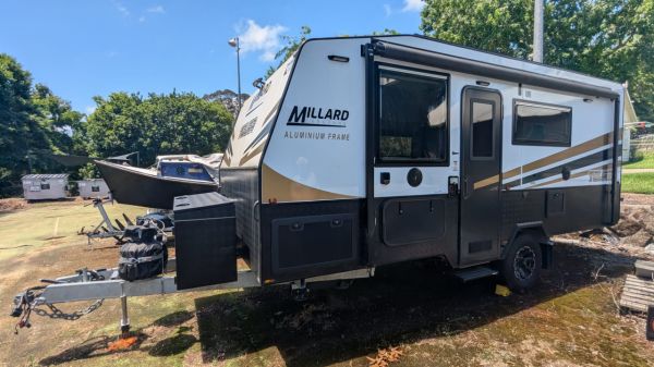 2023 Millard TOURA Full Caravan image