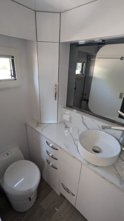 2023 Millard TOURA Full Caravan image