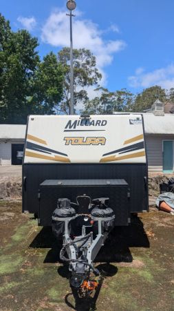 2023 Millard TOURA Full Caravan image