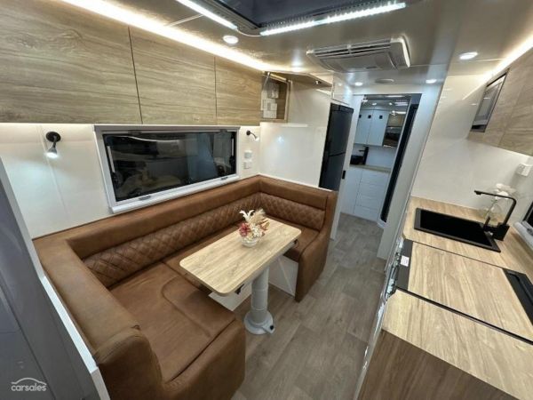 2025 Royal Flair Designer image