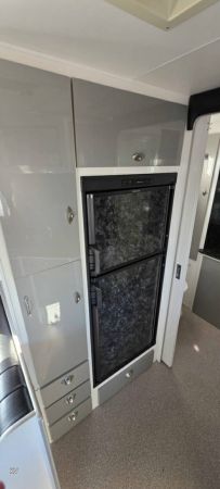 2014 Millard Grand 21' Caravan SUPER CLEAN image