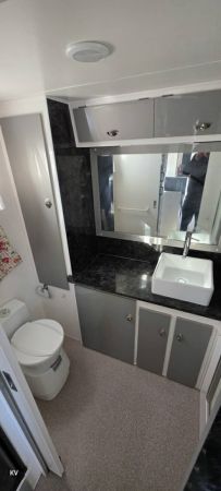 2014 Millard Grand 21' Caravan SUPER CLEAN image