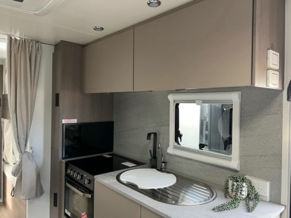 2024 Jayco Journey Caravan 19.61-3.OB.JY-MY24 image