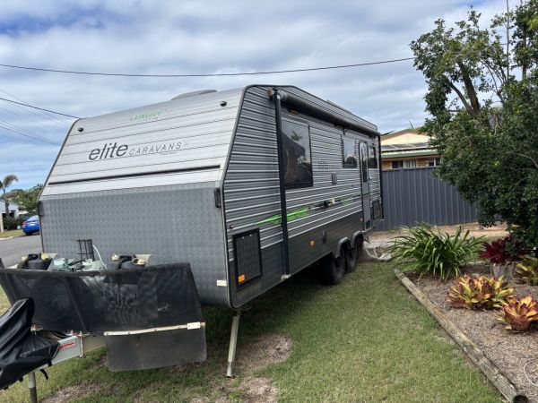 2017 ELITE LUXURY CLASS Semi Off Road Caravan image