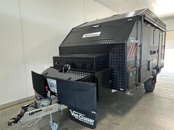 2025 Van Cruiser Caravans X MACHINE HTO Caravan image