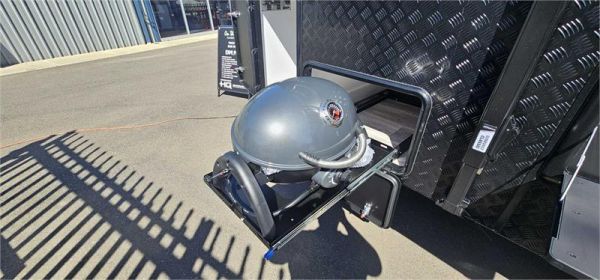 2025 On The Move Caravans Traxx Off-Road 19' Rear Door Caravan image