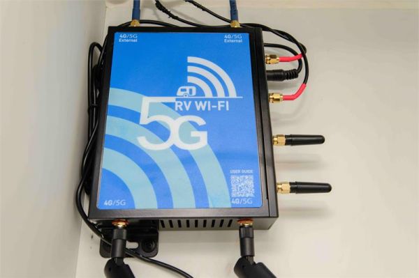 2025 On The Move Caravans Adventure 6.3 Black Edition Caravan image