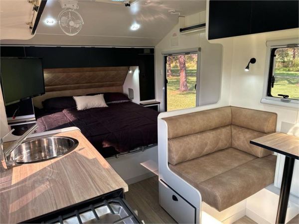 2025 Van Cruiser Caravans X Machine Grande Caravan image