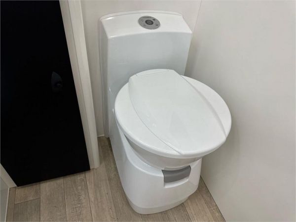 2025 Van Cruiser Caravans X Machine Grande Caravan image