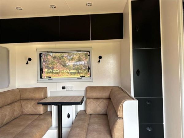 2025 Van Cruiser Caravans X Machine Grande Caravan image