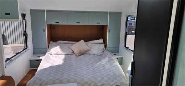 2025 On The Move Caravans Traxx Off-Road 16' Caravan image