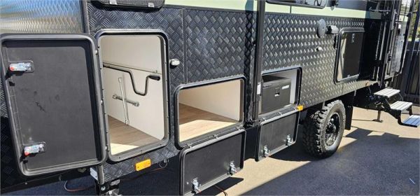 2025 On The Move Caravans Traxx Off-Road 16' Caravan image