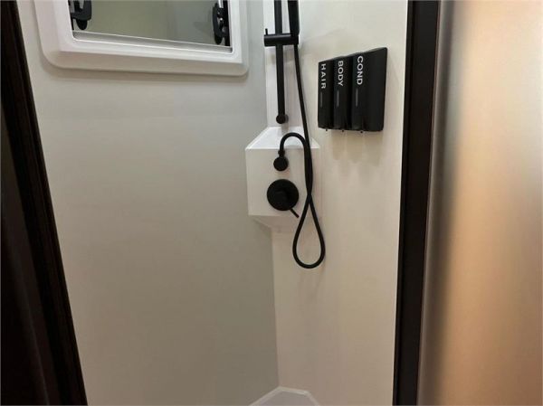 2025 On The Move Caravans Infinity 6.3F Caravan image