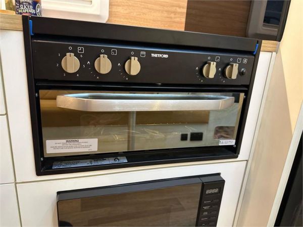 2025 On The Move Caravans Infinity 6.3F Caravan image