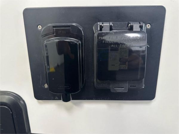 2025 On The Move Caravans Infinity 6.3F Caravan image