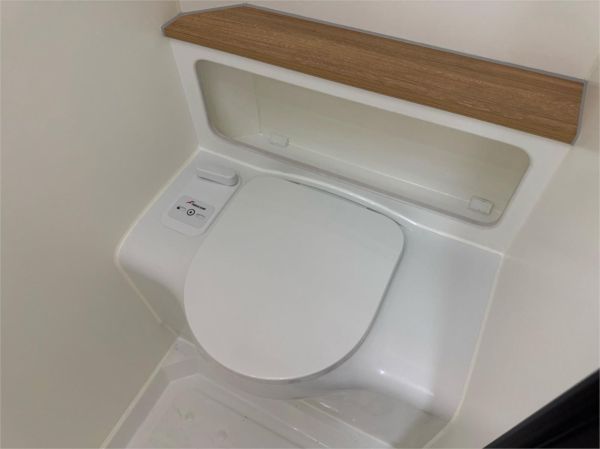 2025 On The Move Caravans Adventure 5.7F Caravan image