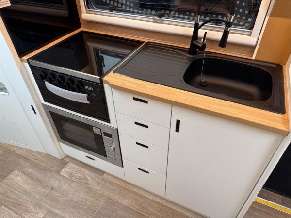 2025 On The Move Caravans Adventure 5.7F Caravan image