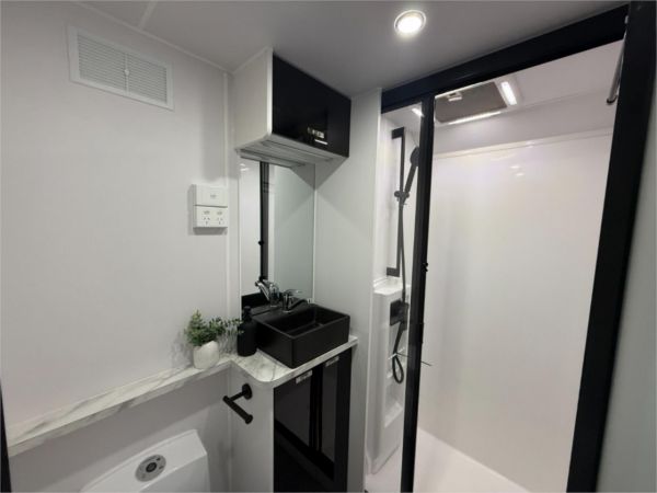 2025 On The Move Caravans Traxx Tourer 20'6 Wide Bunks Caravan image