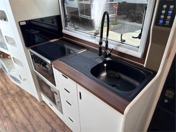 2025 On The Move Caravans Adventure 5.7F Caravan image