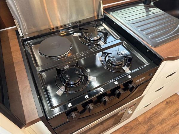 2025 On The Move Caravans Adventure 5.7F Caravan image