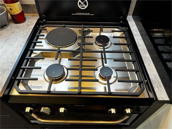 2025 On The Move Caravans Storm 5.5 Caravan image