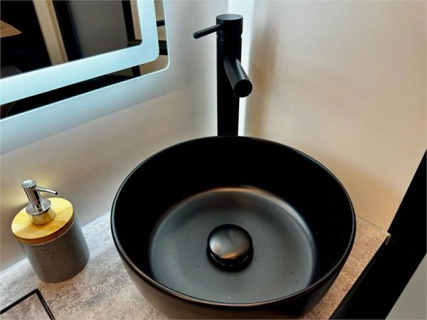 2025 On The Move Caravans Storm 5.5 Caravan image