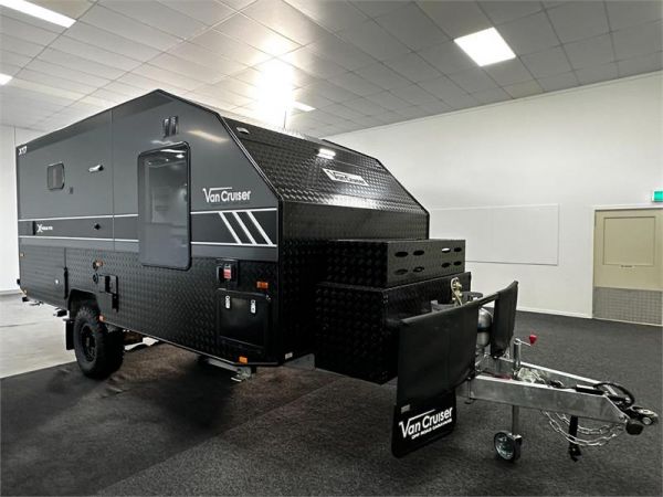 2025 Van Cruiser Caravans X Rogue 17'10 Caravan image
