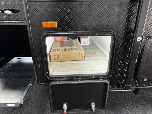 2025 Van Cruiser Caravans X Rogue 17'10 Caravan image